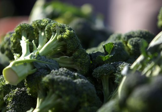 Muškarac u trgovini kupio brokulu: Zaprepastio se kad je vidio šta se krilo u njoj