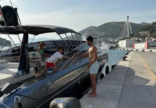 Đoković krstari Jadranom: Iz Herceg Novog jahtom do Dubrovnika