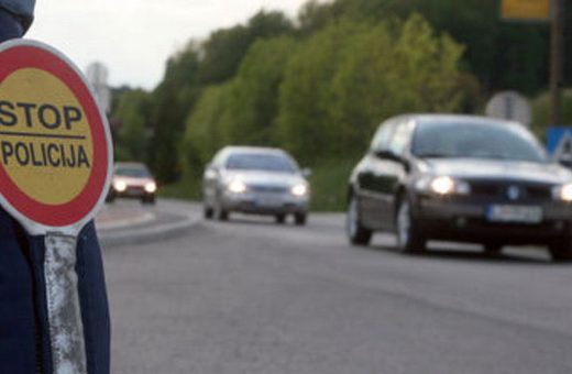 Na magistralnom putu Bijeljina – Zvornik zbog saobraćajne nezgode,saobraćaj se odvija jednom saobraćajnom trakom