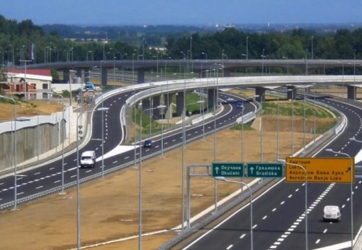 Na računima UIO stotine miliona od putarina, vlast bez dogovora