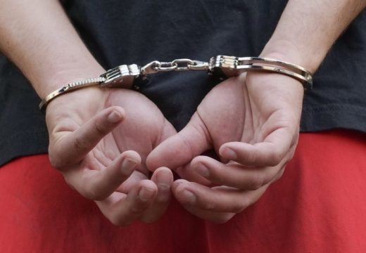 Uhapšen muškarac zbog vrijeđanja na društvenim mrežama