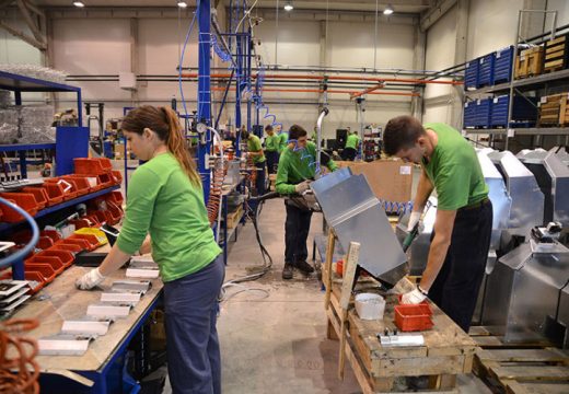 Opada broj poslova, radnici hrle u inostranstvo