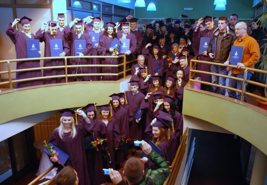 Veća penzija: Sve više stanovnika Srbije generacije 45+ odlazi na doškolovavanje u Bijeljinu