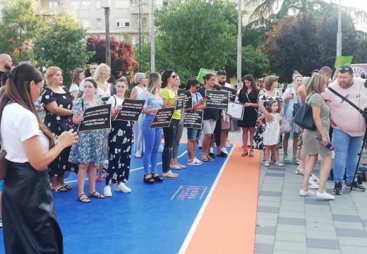 Bijeljina: Održan protest “Stop nasilju nad ženama”
