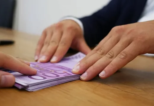 Dobio milione na lutriji: Nastavio da radi u restoranu brze hrane