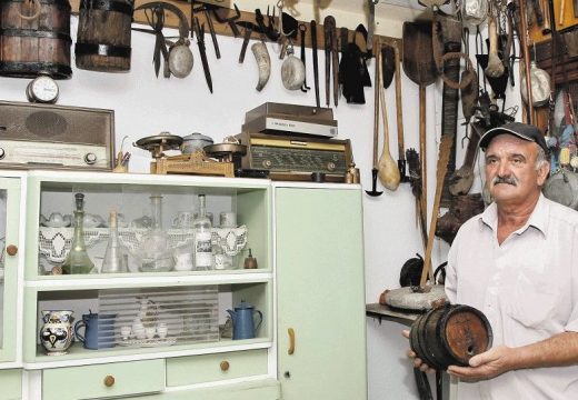 Neobičan hobi trebinjskog penzionera Trifka Lakića: Stare stvari čuva od zaborava