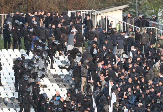 Okupilo se 4.000 hiljade Grobara na protestu protiv uprave (VIDEO)