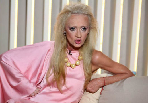 Pjevačica Bebi Dol promijenila ime u šestoj deceniji