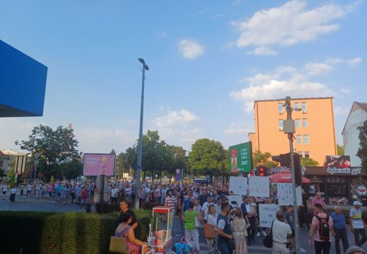 Protestna šetnja u Bijeljini: “Nećemo smeće iz Brčkog!”