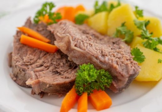 Prijedlog za danas: Kuvana junetina na bečki način