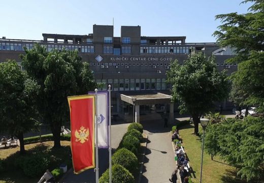 Hirurg krio dio tijela pokojnika?