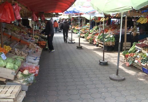 Desetkovani prinosi povrtlarskih kultura: Zimnica postala luksuz  (FOTO)