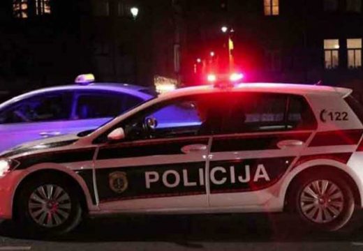 Prilikom sudara dva automobila teško povrijeđeno pet osoba