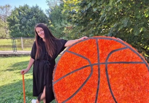 Branka Tepić za rođendan Igokee izradila najveću pinjatu u Banjaluci