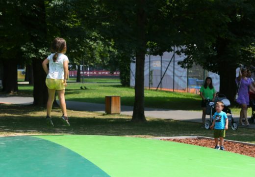 Roditelji ukazuju na manjkavost novog zakona “Centar za socijalni rad ne treba da upravlja dječjom štednjom”