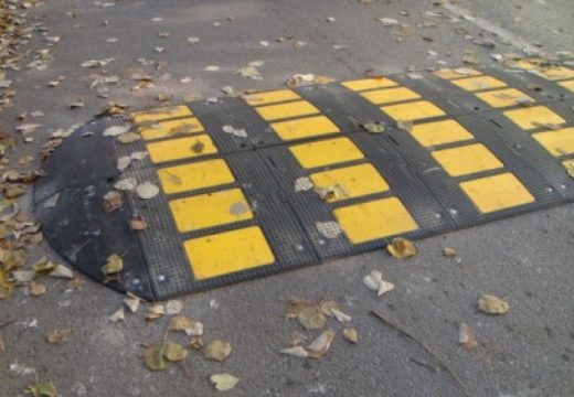 Francuzi neobičnim metodom usporavaju saobraćaj (Foto)