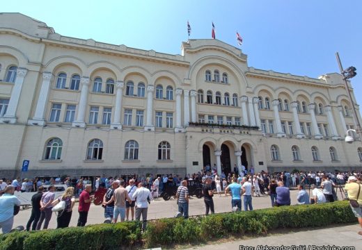 Prostorije opština i gradskih uprava pune bivših boraca