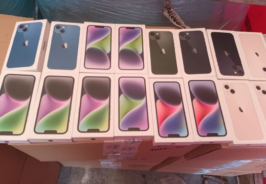 Iphone otkrili u pošiljci čaša, oduzeli i arome za nargile, duvan i tekstil (Foto)