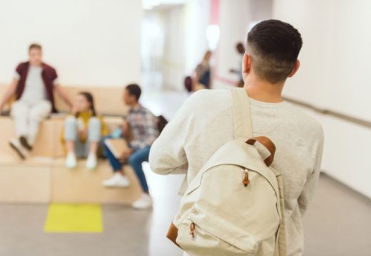 Opština u Srpskoj daje novčanu pomoć đacima čiji roditelji nisu zaposleni