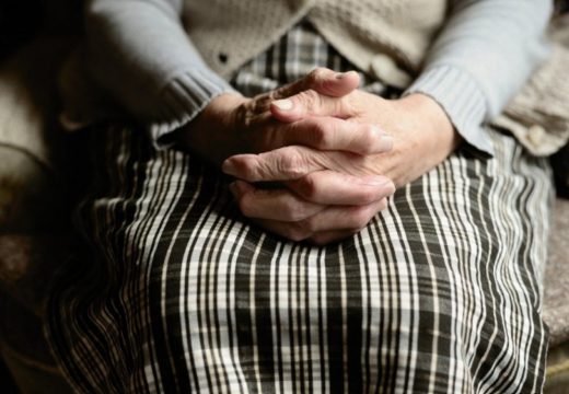 Policija nije reagovala na poziv: Kamenovana kuća Srpkinje u Gnjilanu