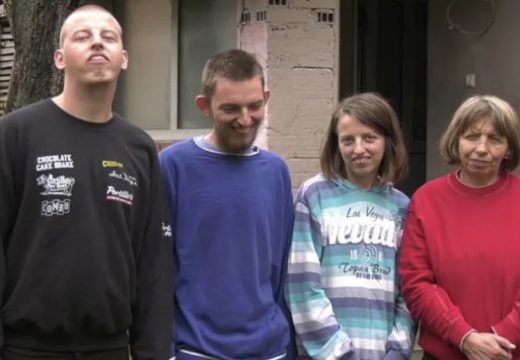 Potrebna pomoć porodici Novaković koja hrani troje djece sa smetnjama u razvoju