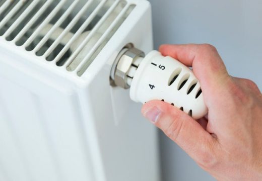 U Srpskoj počela isplata pomoći za grijanje, novac stiže na 67.000 računa