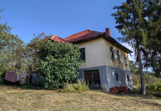 Sin i kćerka ubijene Dušanke nijemi od bola, komšije van sebe