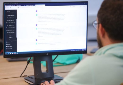 Iz Majkrosofta najavili neobičan patent: Stiže ruksak sa vještačkom inteligencijom