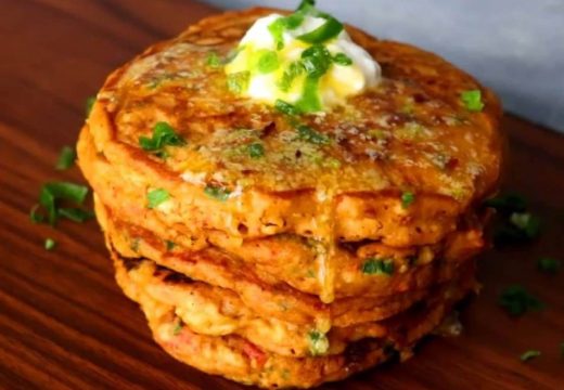 SLANE AMERIČKE PALAČINKE: Nevjerovatno vazdušaste – brzinski doručak ili večera (VIDEO)