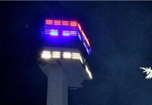 Svjetionik Istočnog Sarajeva: Toranj na Trebeviću u bojama zastave Srpske