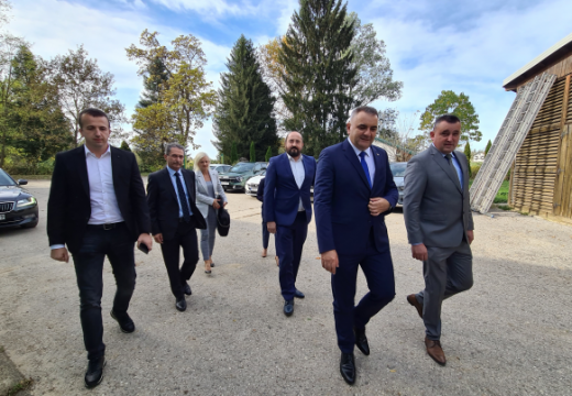 Minić pozvao na ozbiljnost: Poslovanje “Šuma Srpske” do kraja godine mora biti pozitivno