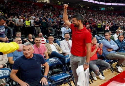 Dočekan ovacijama od strane navijača po dolasku u “Štark arenu”