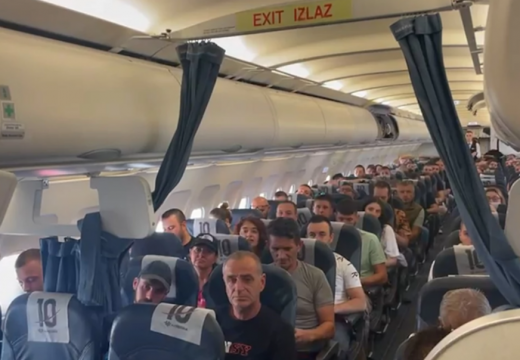 “Živjela Srbija” Iz Izraela u Skoplje poletio avion pun evakuisanih građana (Video)