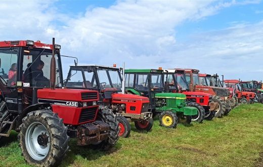 Nedelja 29. oktobra: Prva Traktorijada na hipodromu u Bijeljini