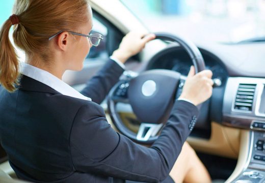 Neobična poruka na autu u Banjaluci