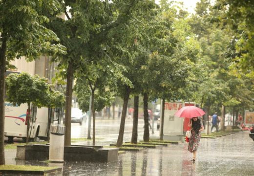 Sutra oblačno i nestabilno vrijeme sa kišom