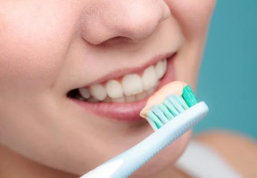 Treba li prati zube neposredno poslije obroka?