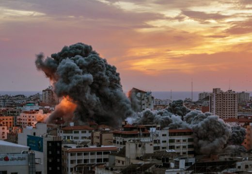 U Beograd sletio prvi avion sa srpskim državljanima (Foto)