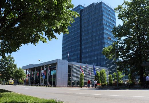 U Vladi Srpske samo jedan otkaz zbog nedolaska na posao