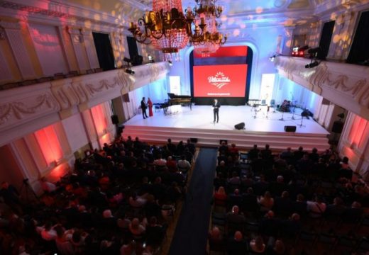 Vitaminka, jedna od najpoznatijih kompanija za preradu voća i povrća u regionu, Svečanom akademijom u Banja Luci je proslavila 75 godina rada