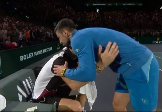 Veliki teniser i još veći čovjek: Đoković pokorio Pariz, pa tješio i grlio uplakanog Bugarina (Foto)