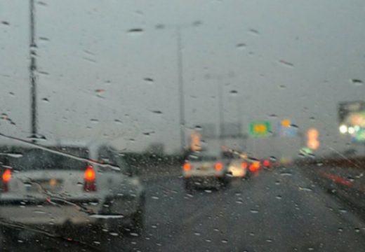 Kolovozi klizavi, vidljivost smanjena: Stanje na putevima u BiH poziva na oprez