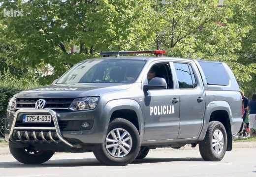 U toku KDZ pregled:  Evakusana Gimnazija u Živinicama, dojava o bombi stigla putem e-maila