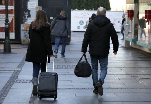 Zaposleni na aerodromu otkrio: Ovakvi koferi imaju VIP tretman, nikada ih ne oštete prilikom utovara