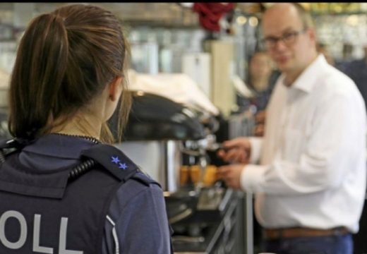 Drama u restoranu!: Radnica iz BiH pokušala pobjeći kontrolorima rada na crno