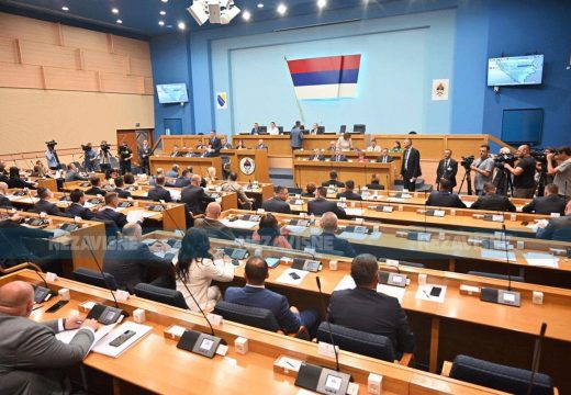 Svađa poslanika u NS RS: Ćuti, gdje si bio u ratu? Pljačkao si