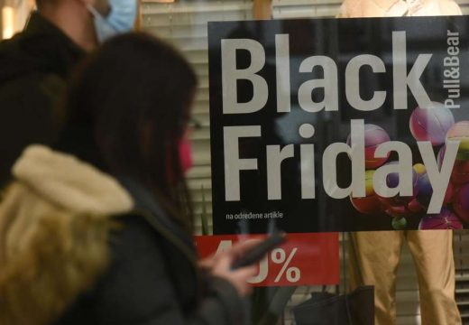 Vodič pred crni petak: 6 pitanja koja će vas spriječiti da kupite još odjeće koju nikada nećete nositi