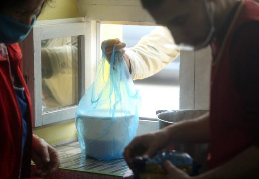 Hrana i dalje završava u otpadu : PDV na doniranu hranu ukinut, a javne kuhinje i dalje čekaju obroke za gladne