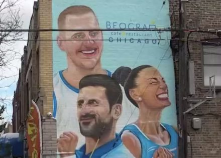 Čikago: Mural posvećen Vuleti, Đokoviću i Jokiću osvanuo u Americi