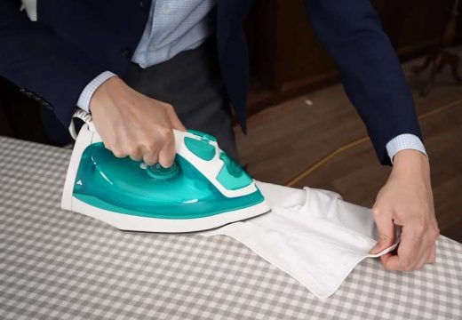 Besplatan trik koji će vas zauvijek osloboditi peglanja: Samo ubacite jednu sitnicu u veš mašinu i gledajte čudo